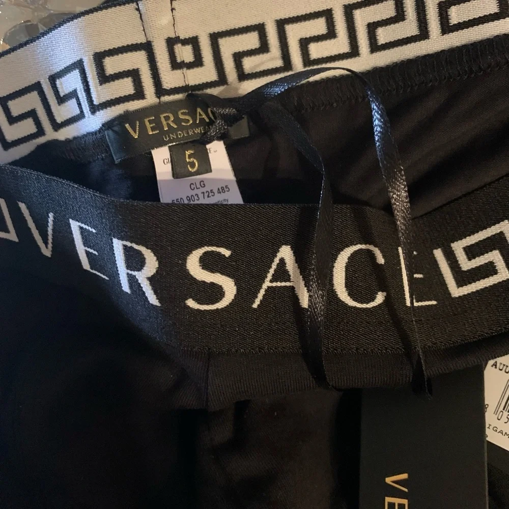 VERSACE - Picture 5 of 10